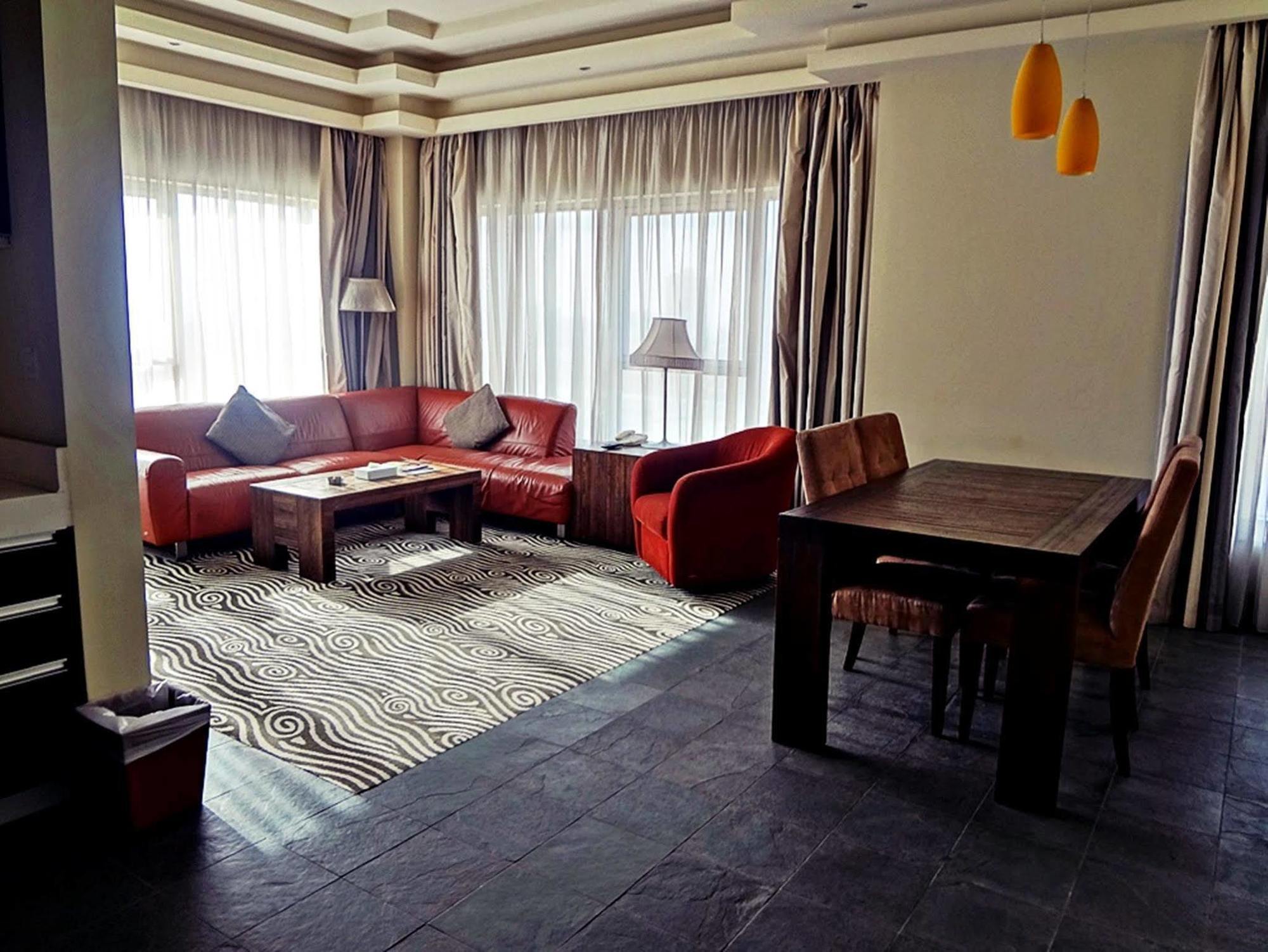 Al Raya Suites Hotel Manama Eksteriør billede